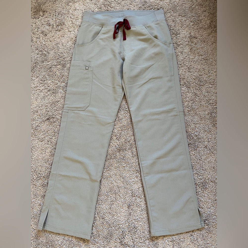 Figs limited edition Gray Kade Pants with Maroon Drawstrings in Petite
